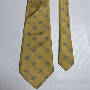 Vineyard Vines Yellow Silk Tie Blue Crabs‎ Pattern (T0008)